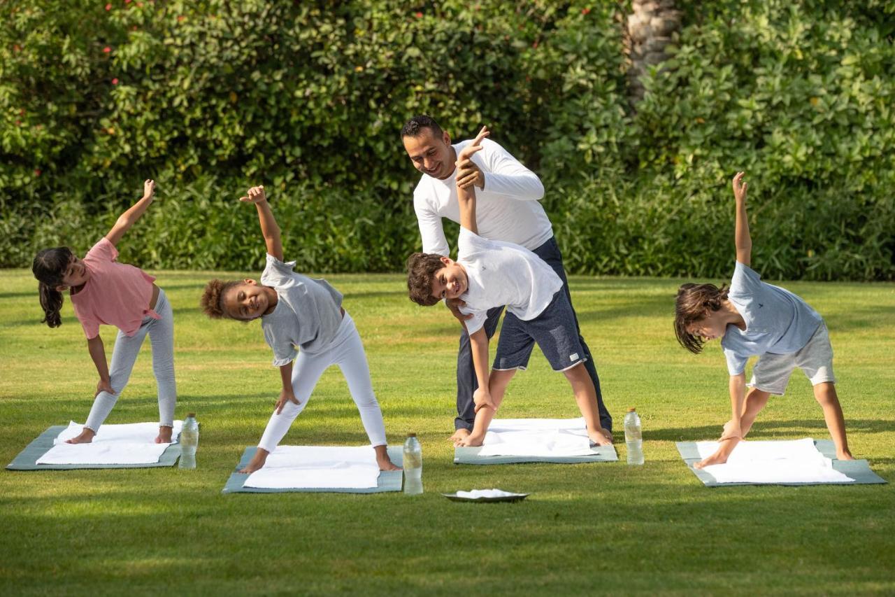 Jumeirah Dar Al Masyaf Dubai Bagian luar foto The Crown Prince and his children practice yoga at the Crown Prince's summer residence, 2019